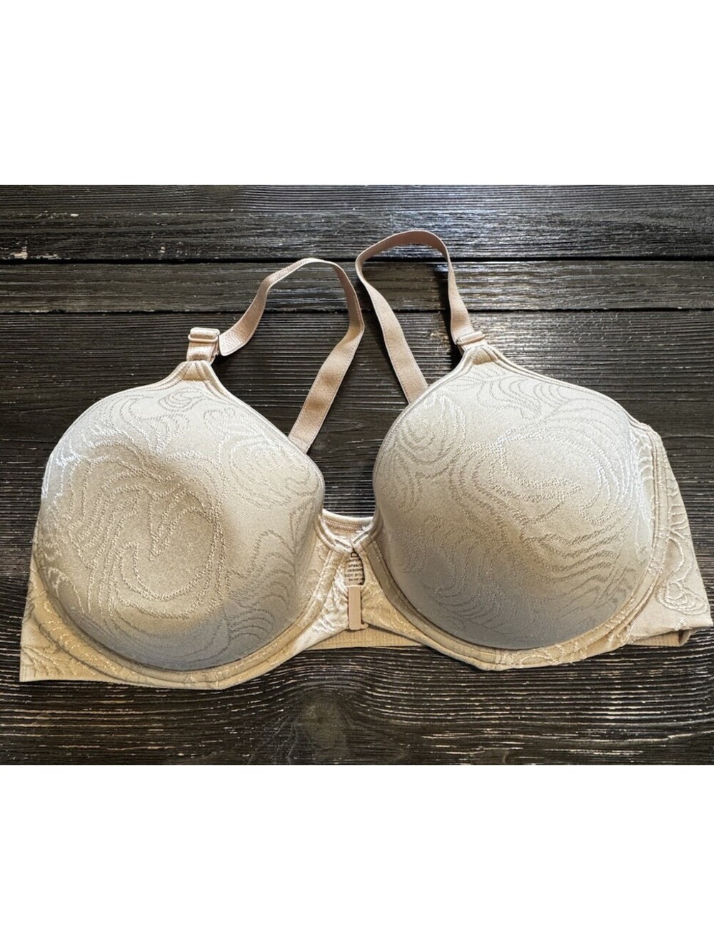 Bali Comfort Revolution Front Closure Bra Womens 40C Beige Full Coverage